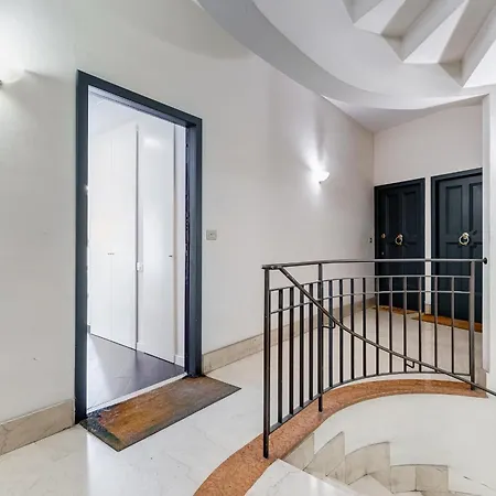 度假居 Next To Spanish Square - Romedreamhome *