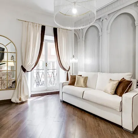 度假居 Next To Spanish Square - Romedreamhome *