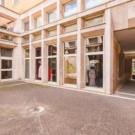 Next To Spanish Square - Romedreamhome 度假居 *