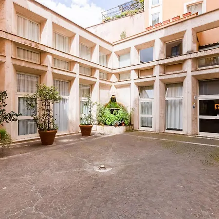 Next To Spanish Square - Romedreamhome 度假居
