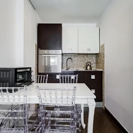 度假居 Next To Spanish Square - Romedreamhome *