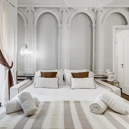 Next To Spanish Square - Romedreamhome 度假居
