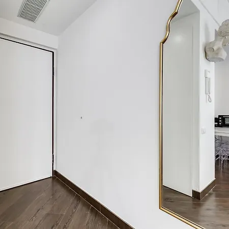 Next To Spanish Square - Romedreamhome