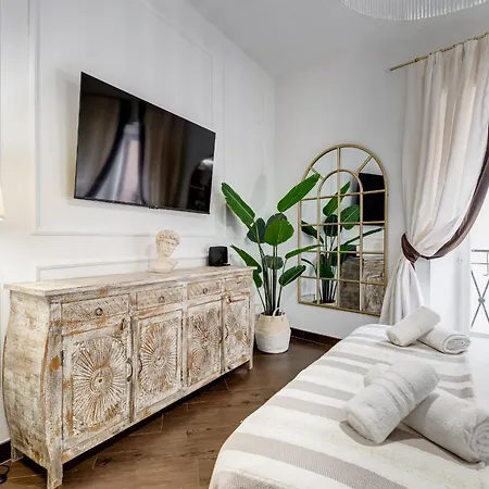 度假居 Next To Spanish Square - Romedreamhome *